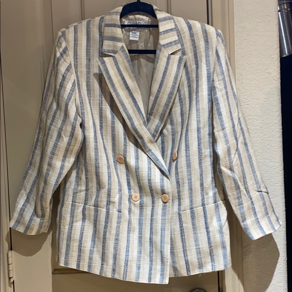 Christian Dior Blazer.